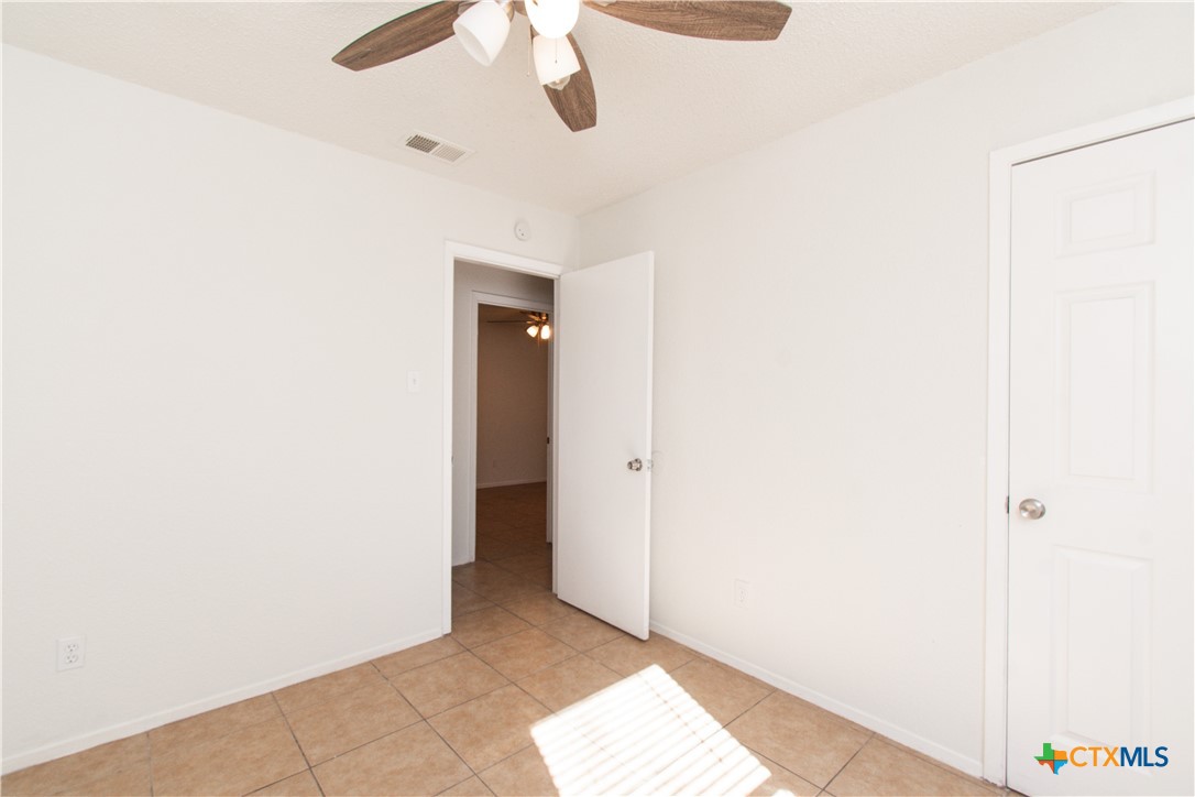4405 Teri Road, Unit B Austin, TX 78744 - Photo 9 of 18