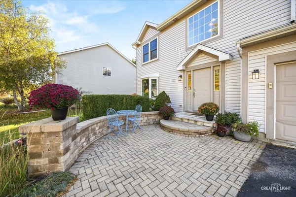 $450,000 | 540 Waterford Drive, Oswego, IL 60543