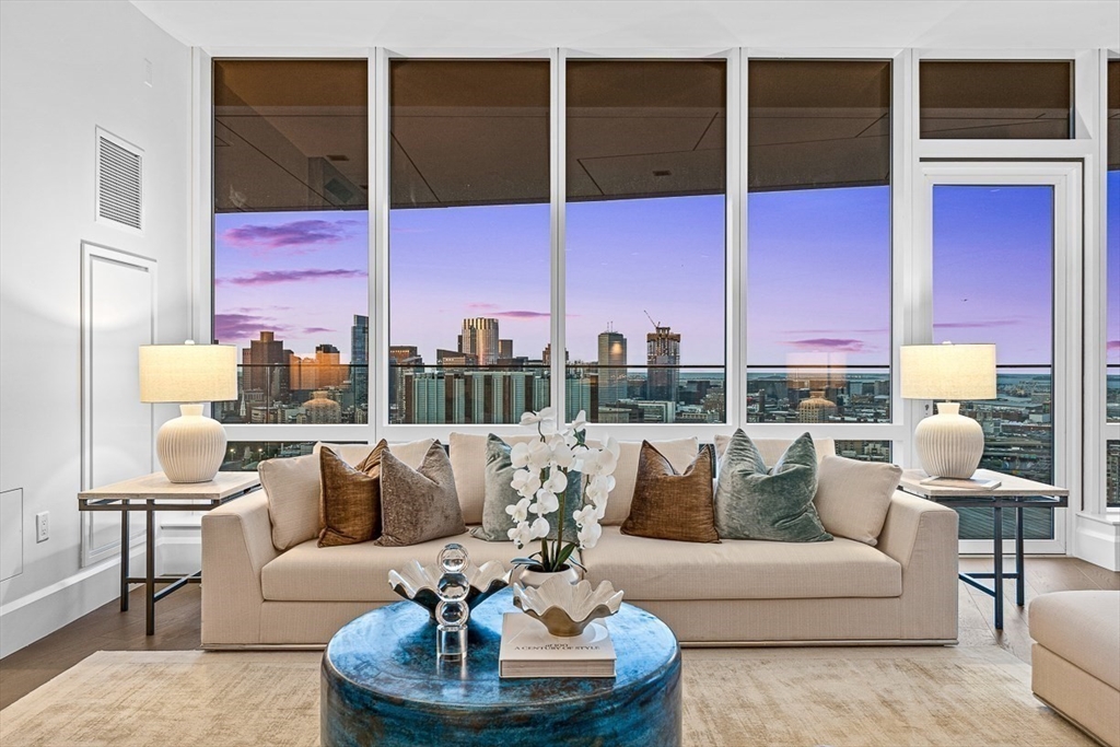 40 Trinity Place, Unit PH35D Boston, MA 02116 - Photo 14 of 40 a living room with furniture