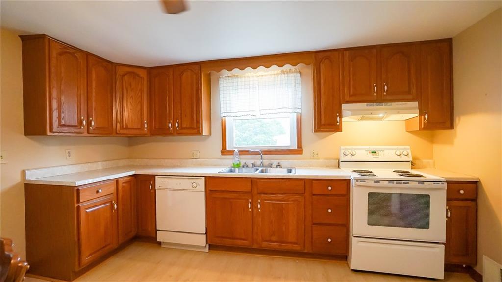 204 Rural Drive Butler, PA 16001 - Photo 2 of 22 Gallery Image 2