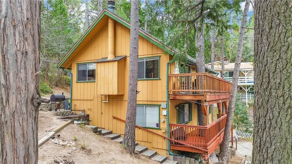 $439,900 | 1044 Nesthorn Drive, Crestline, CA 92325
