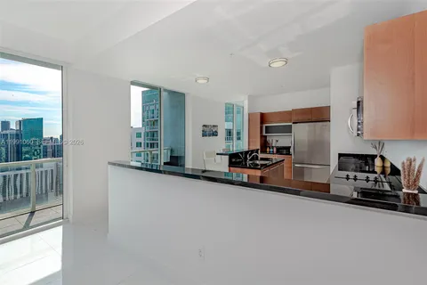 $3,800,000 | 244 Biscayne Boulevard, Unit UPH4907, Miami, FL 33132