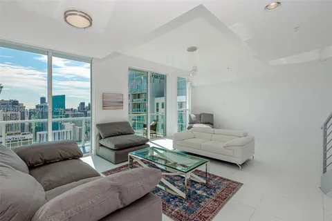 $3,800,000 | 244 Biscayne Boulevard, Unit UPH4907, Miami, FL 33132