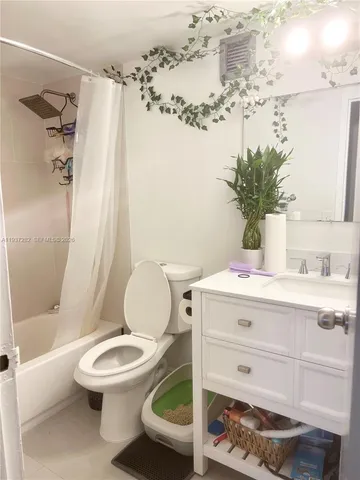 $1,950 | 2001 Atlantic Shores Boulevard, Unit 415, Hallandale Beach, FL 33009