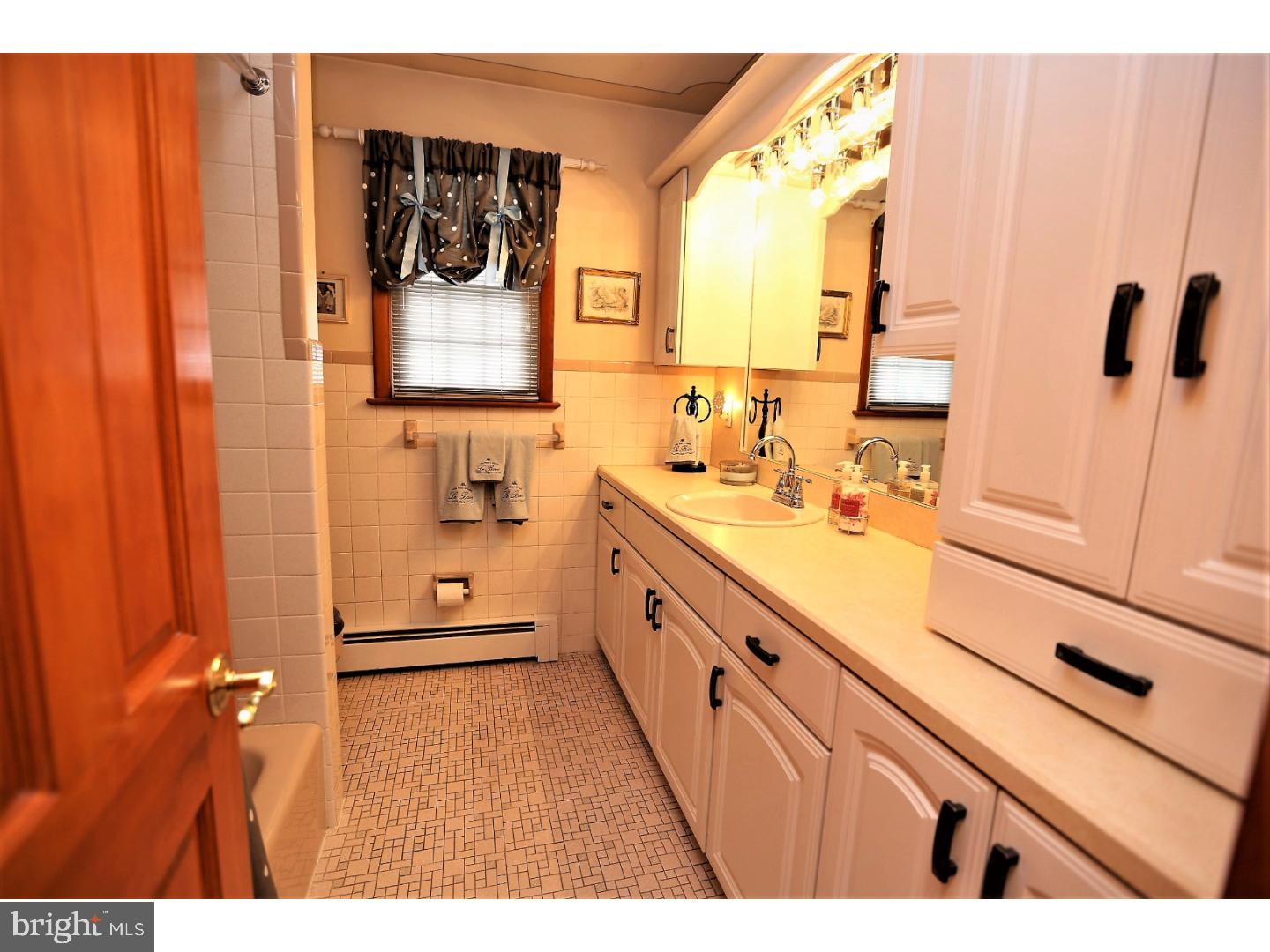 1319 Sioux Road North Brunswick, NJ 08902 - Photo 17 of 21