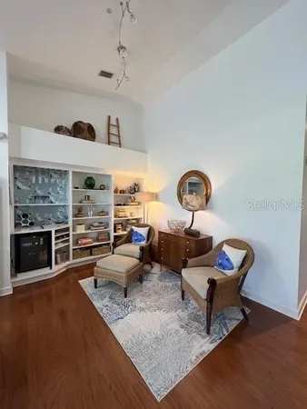 $4,500 | 5270 Hyland Hills Avenue, Unit 1724, Sarasota, FL 34241