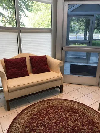 $2,890 | 1522 VFW Parkway, Unit 204, Boston, MA 02132