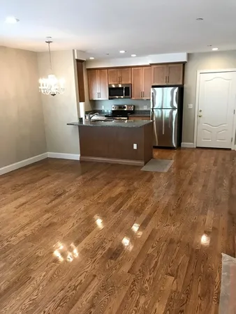 $2,890 | 1522 VFW Parkway, Unit 204, Boston, MA 02132
