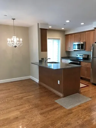 $2,890 | 1522 VFW Parkway, Unit 204, Boston, MA 02132