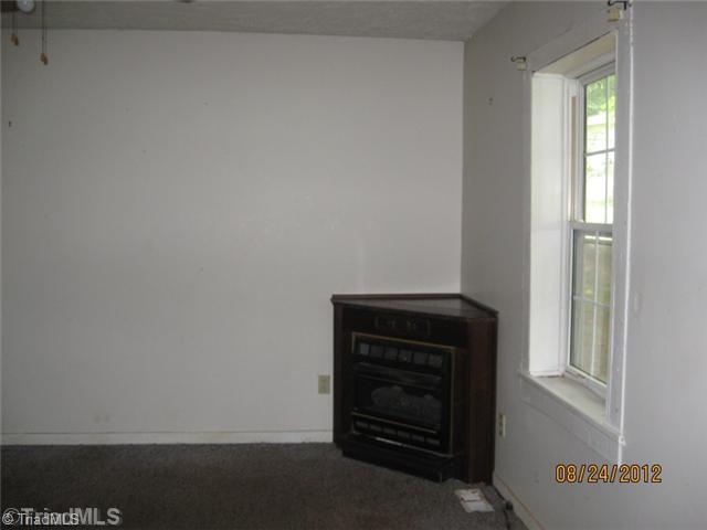 1901-1905 Little Road Reidsville, NC 27320 - Photo 4 of 16 Exterior Front. Living Room