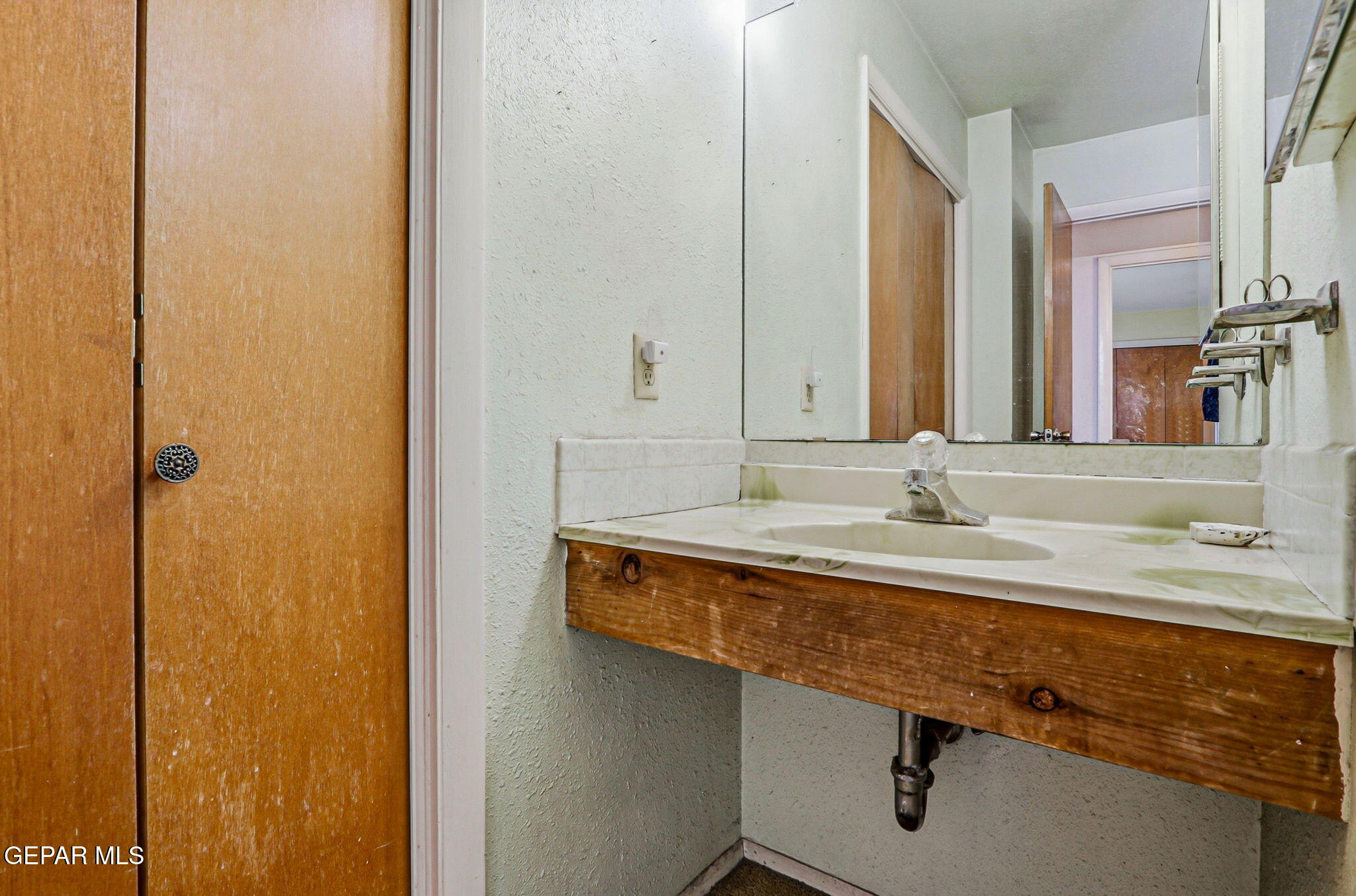 5608 Rosa Avenue El Paso, TX 79905 - Photo 22 of 43 21-web-or-mls-IMG_7100