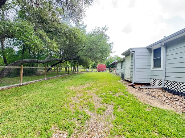 $1,850 | 879 Christmas Road, Brenham, TX 77833