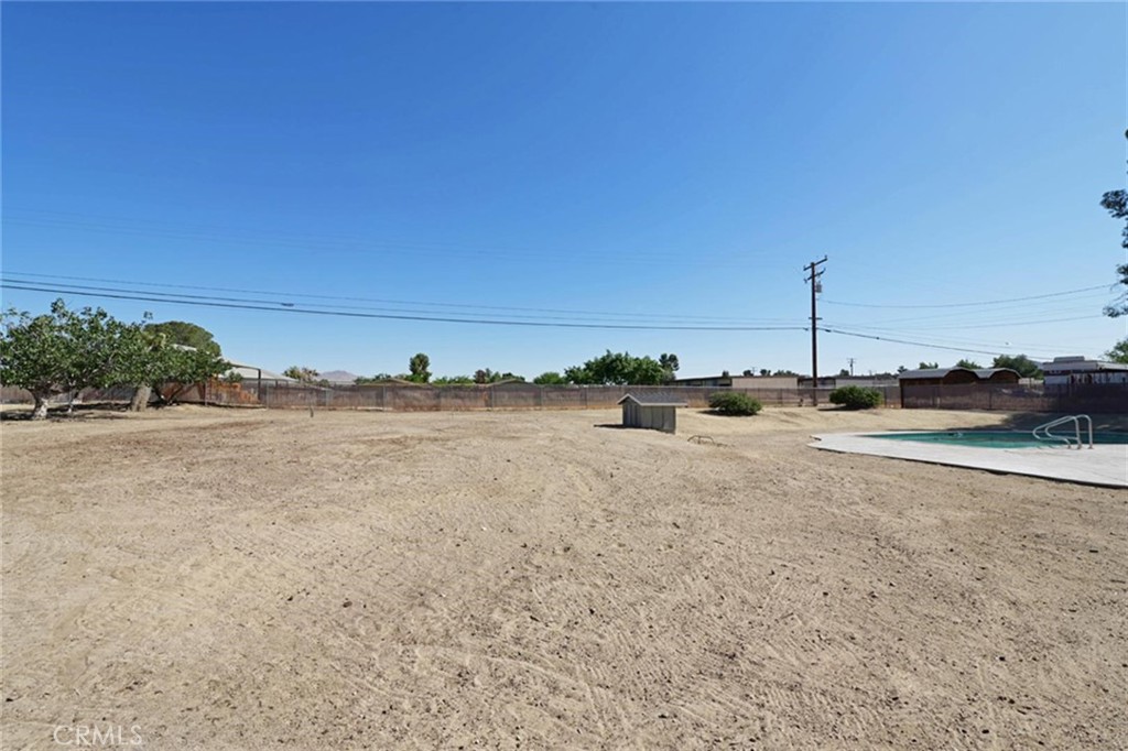 18190 Hiawatha Road Apple Valley, CA 92307 - Photo 27 of 28 Backyard