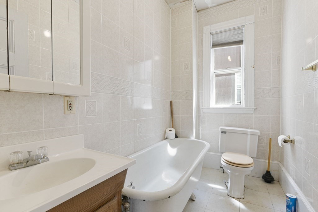 46-48 Edwin Street Boston, MA 02124 - Photo 11 of 30 Gallery Image 11
