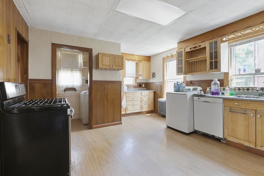 46-48 Edwin Street Boston, MA 02124 - Photo 19 of 30 Gallery Image 19