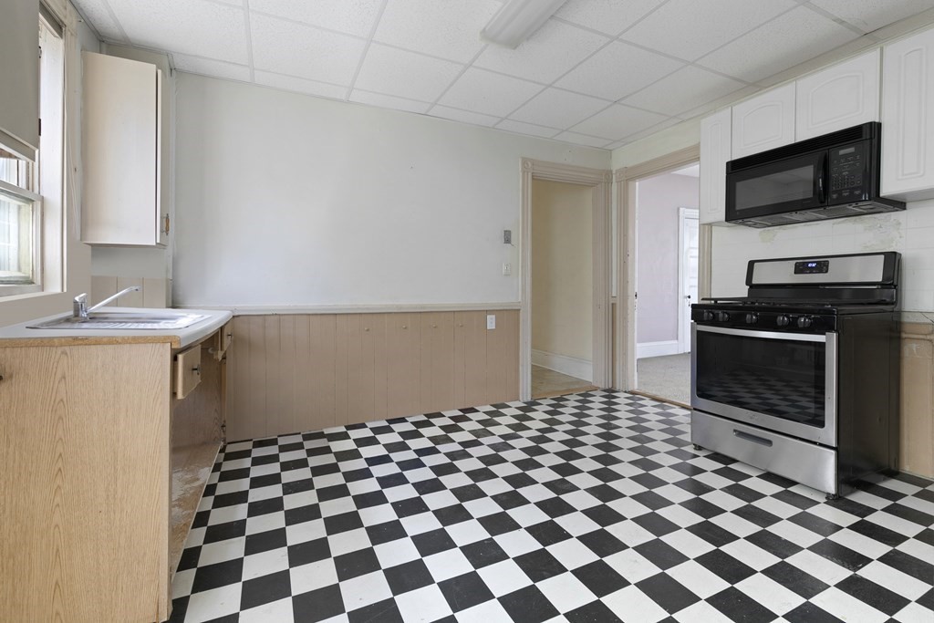 46-48 Edwin Street Boston, MA 02124 - Photo 2 of 30 Gallery Image 2