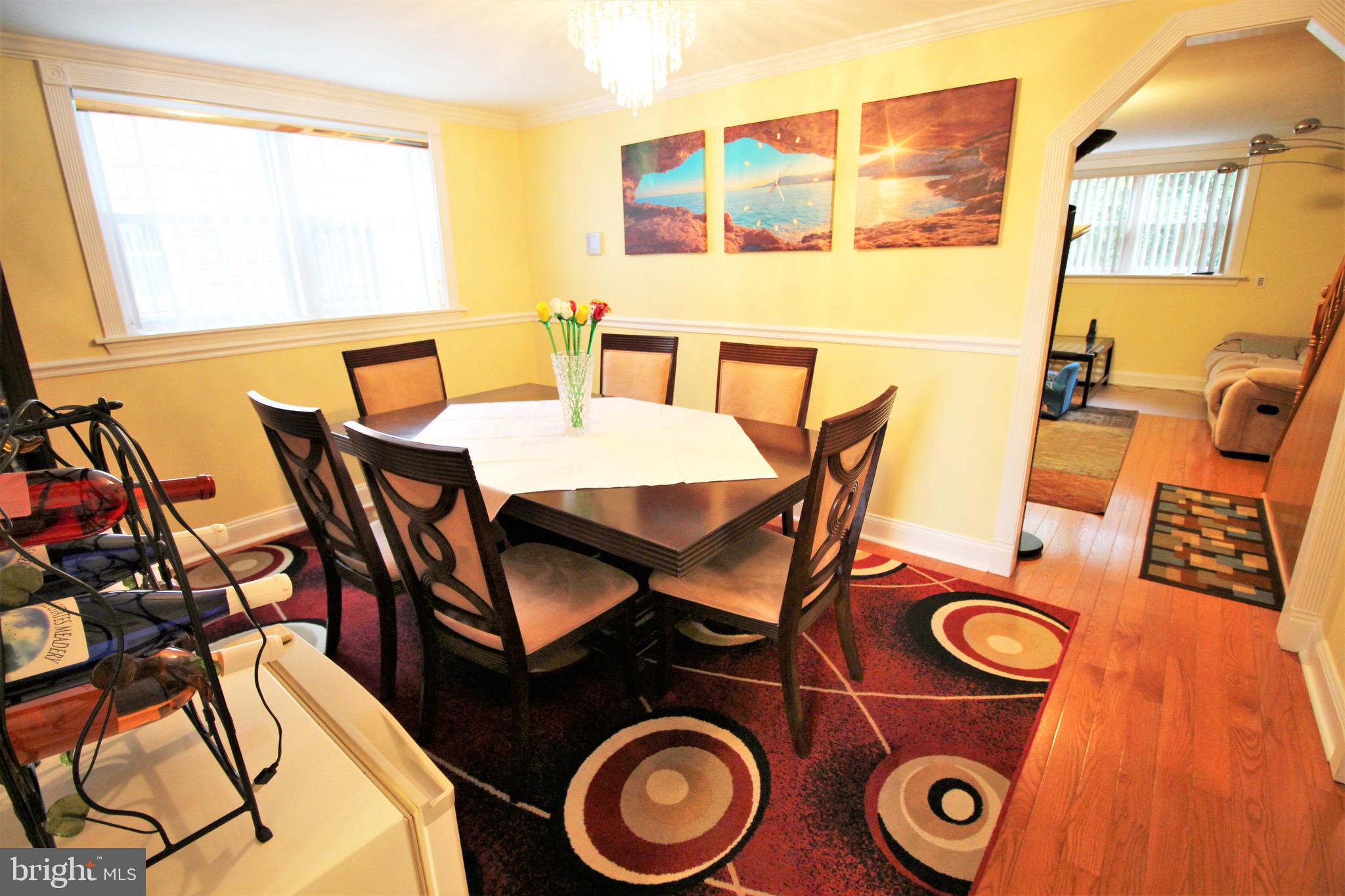 304 Ridgeway Street Philadelphia, PA 19116 - Photo 8 of 25 Dining room