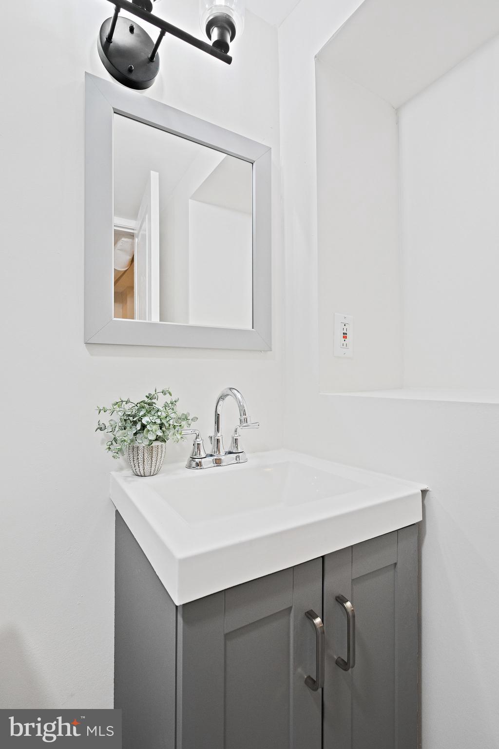 6510 Blacklog Street Capitol Heights, MD 20743 - Photo 50 of 63 Updated mirror