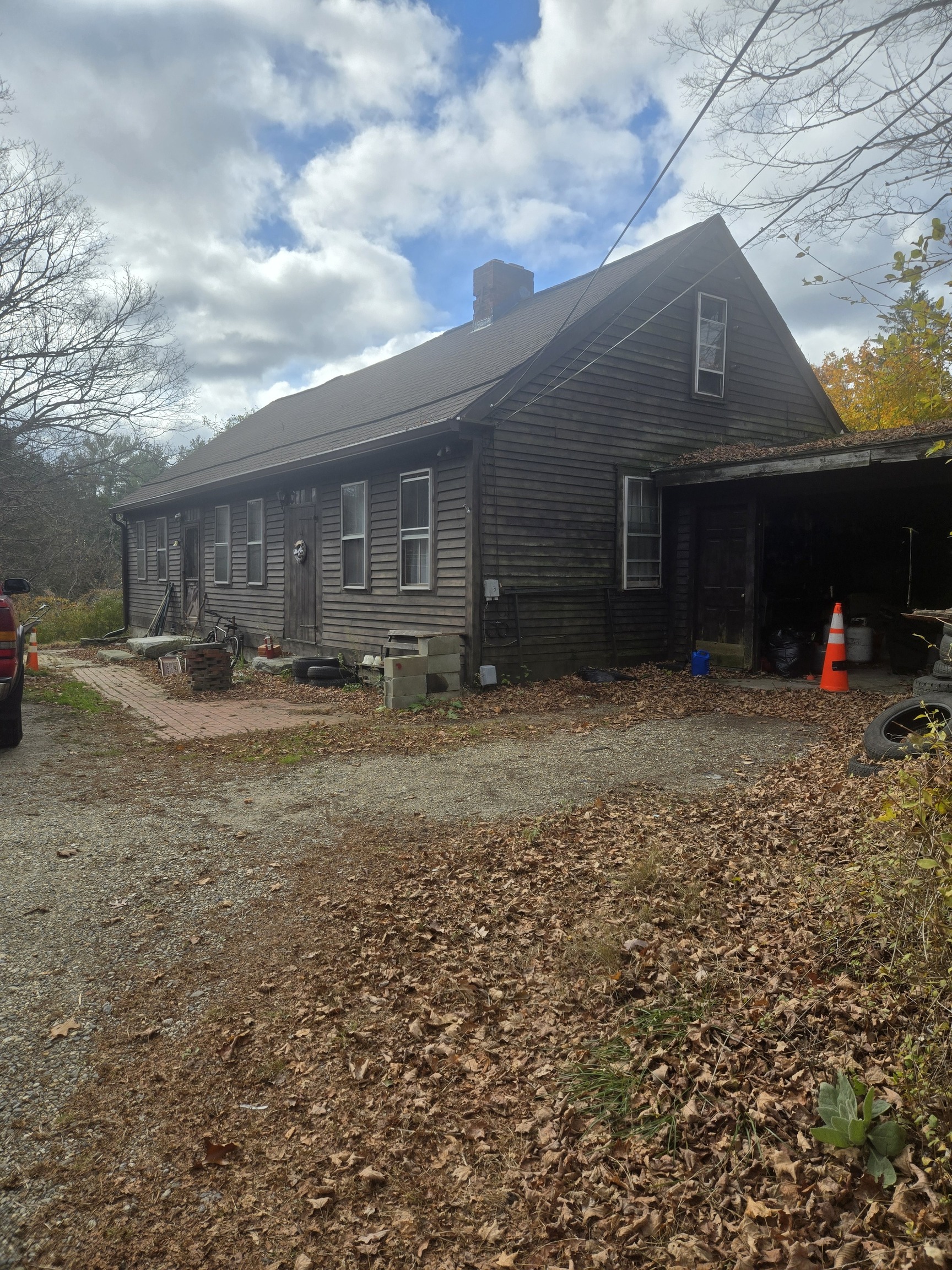 a front view of house with yard