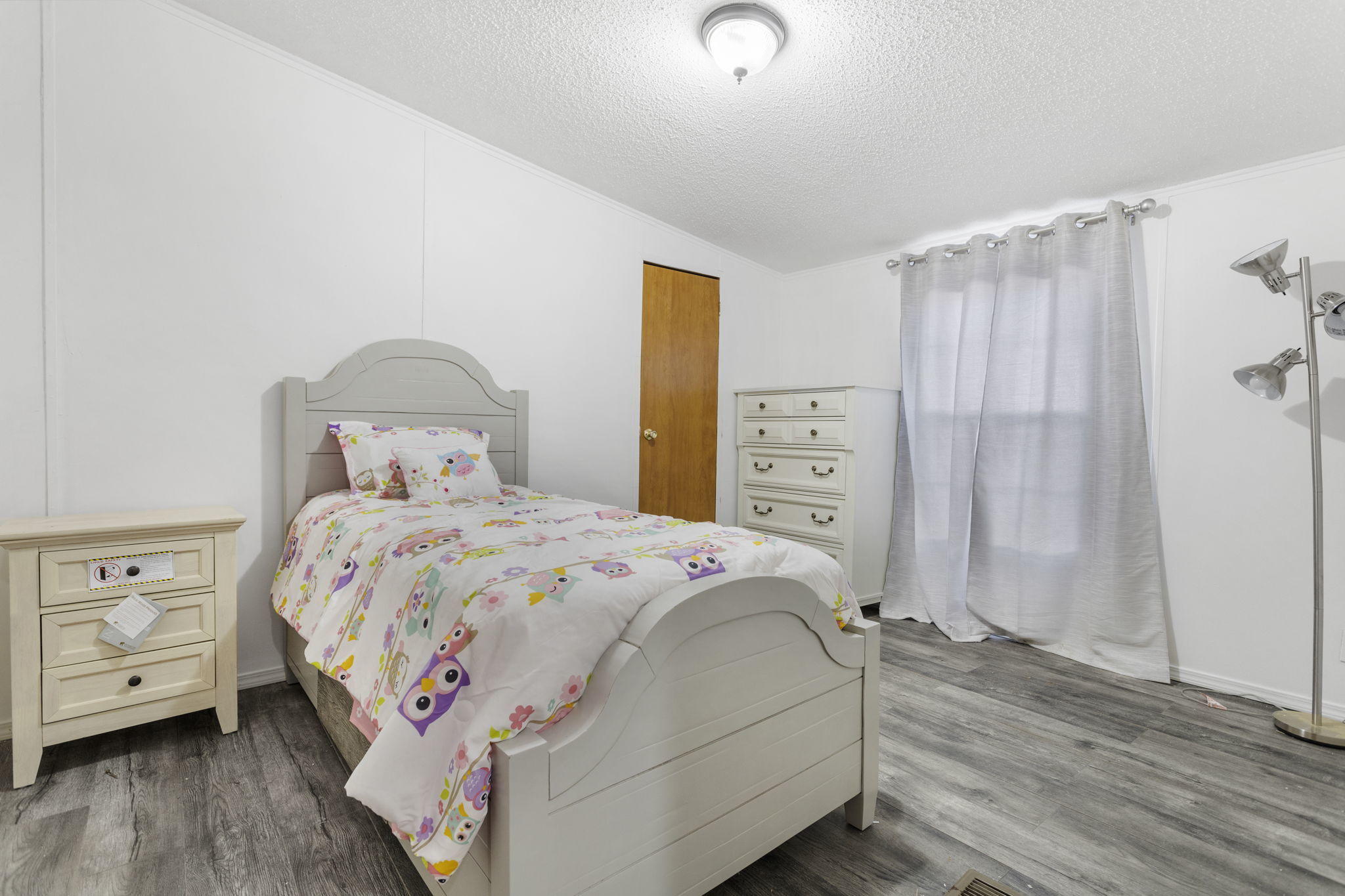 257 Berry Ridge Road Jonesborough, TN 37659 - Photo 23 of 28 Third Bedroom