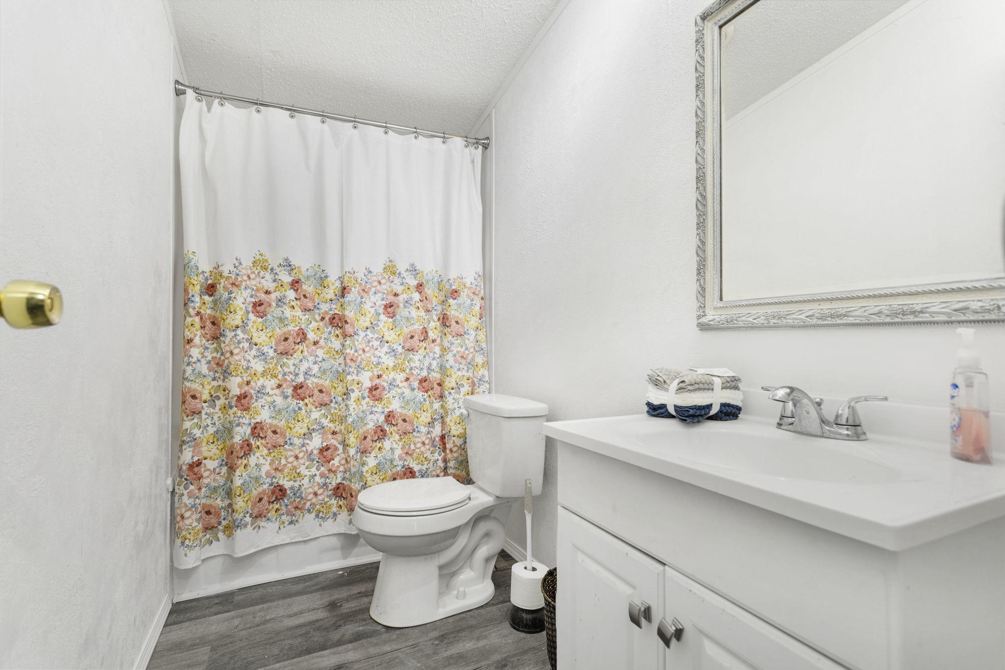 257 Berry Ridge Road Jonesborough, TN 37659 - Photo 24 of 28 Hall Bathroom
