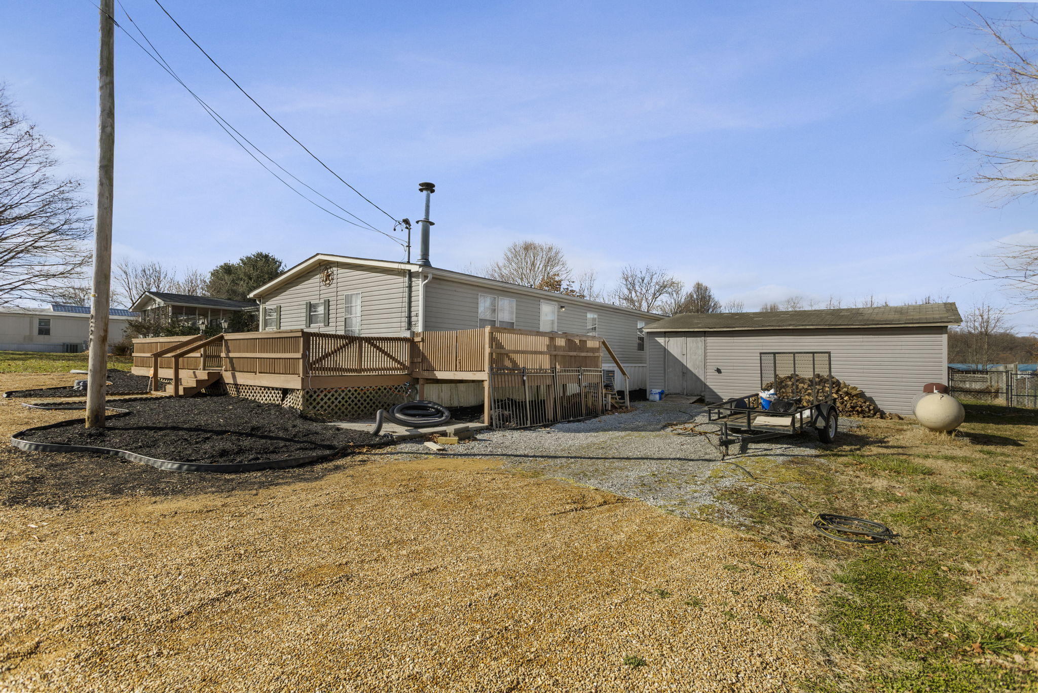 257 Berry Ridge Road Jonesborough, TN 37659 - Photo 4 of 28 Side