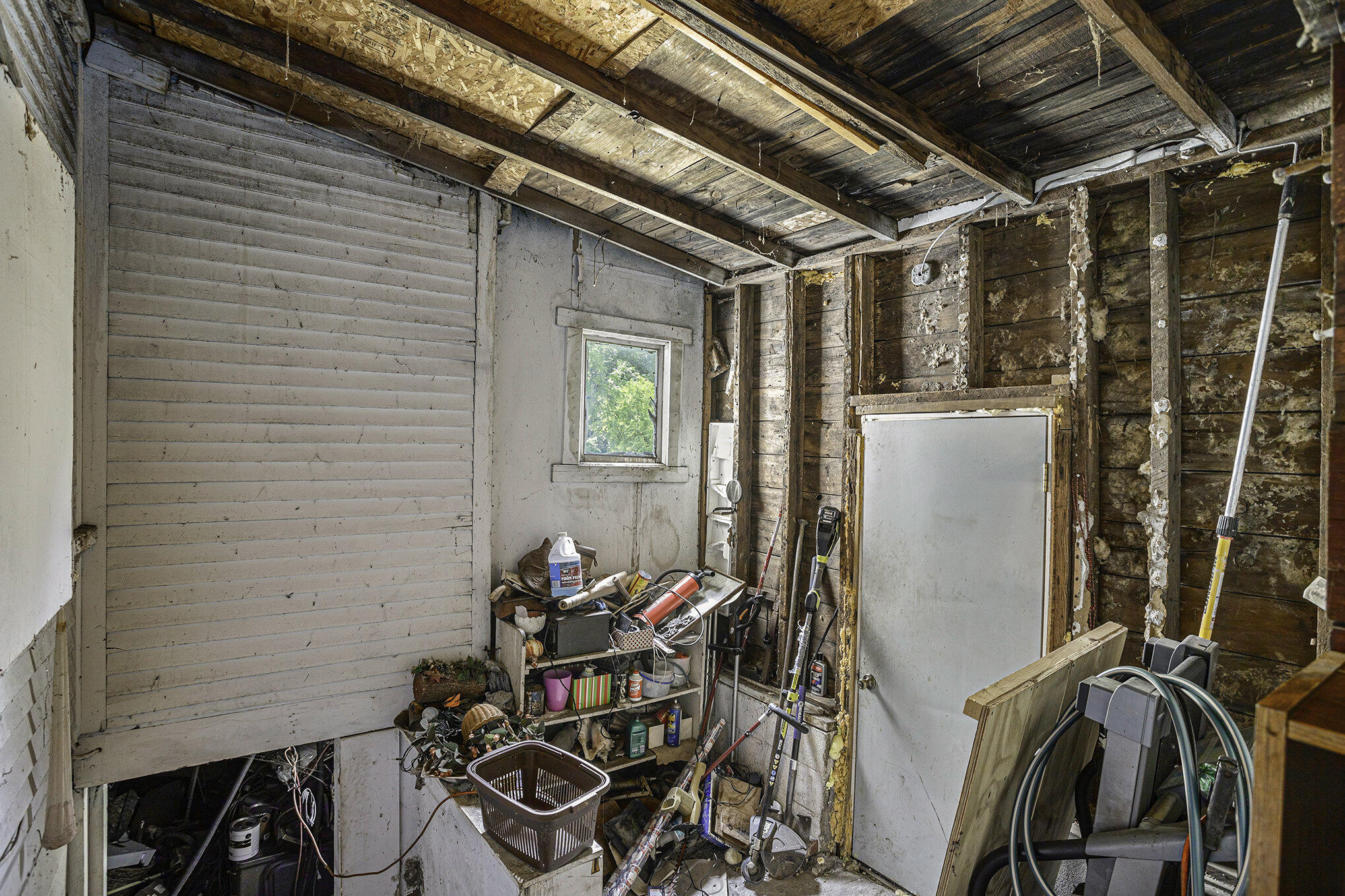 3591 Watson Road Sodus, MI 49126 - Photo 17 of 28 3591_18_Landing_Heading2Basement
