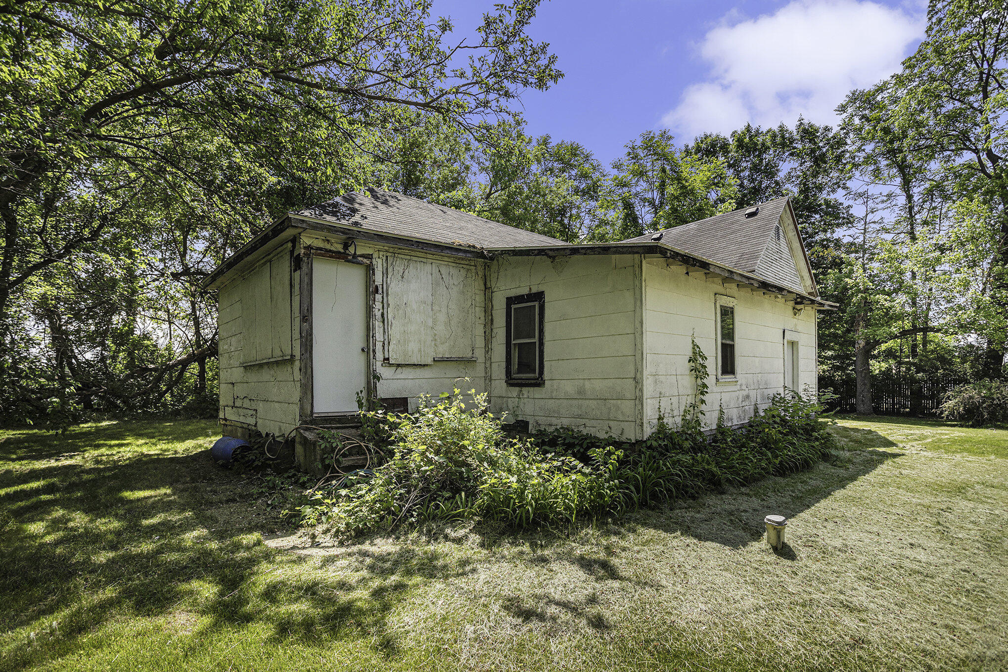 3591 Watson Road Sodus, MI 49126 - Photo 23 of 28 3591_24_Back_4_inch_Well