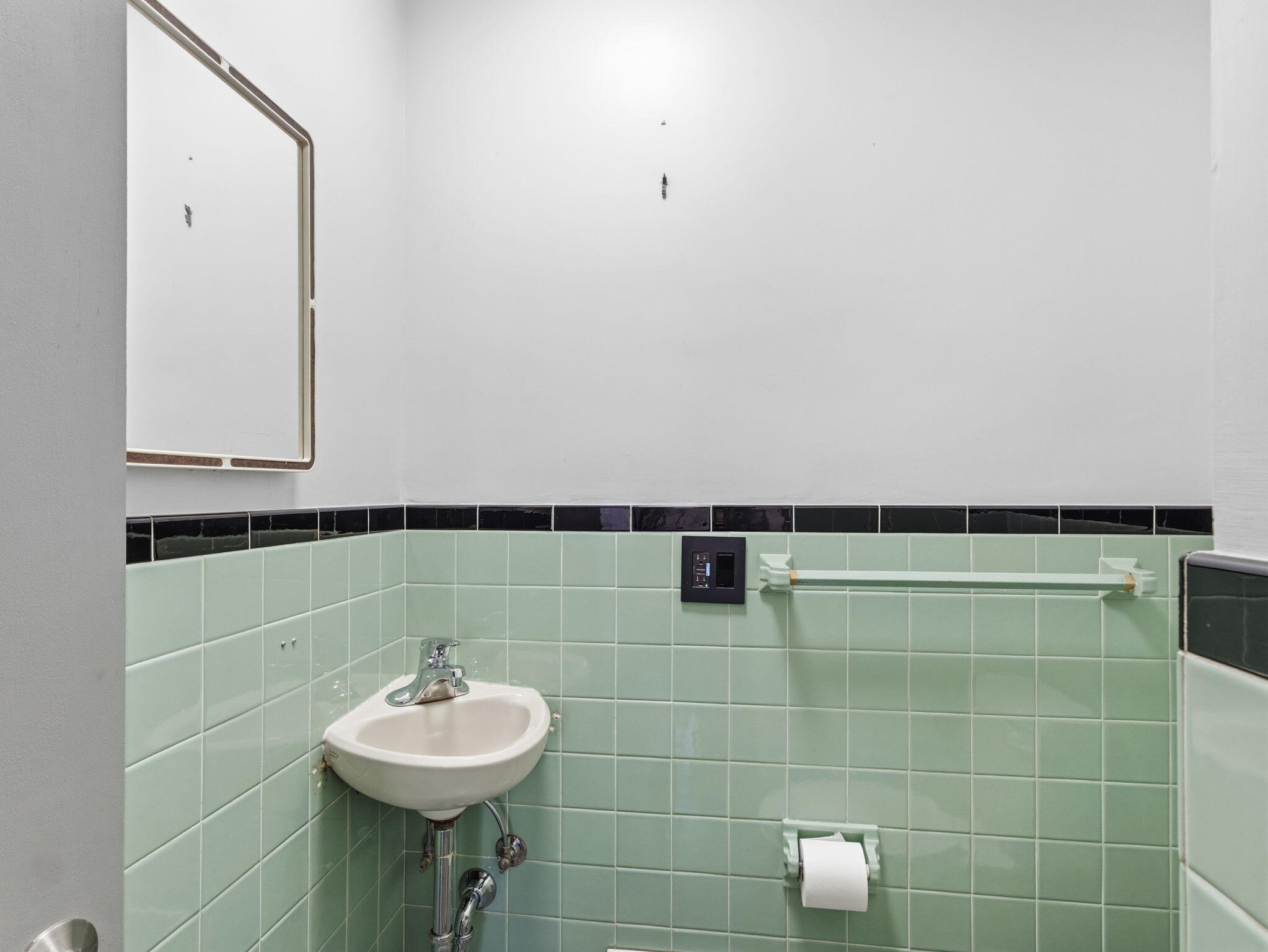 3434 St Clair Street Racine, WI 53402 - Photo 15 of 25 half bath