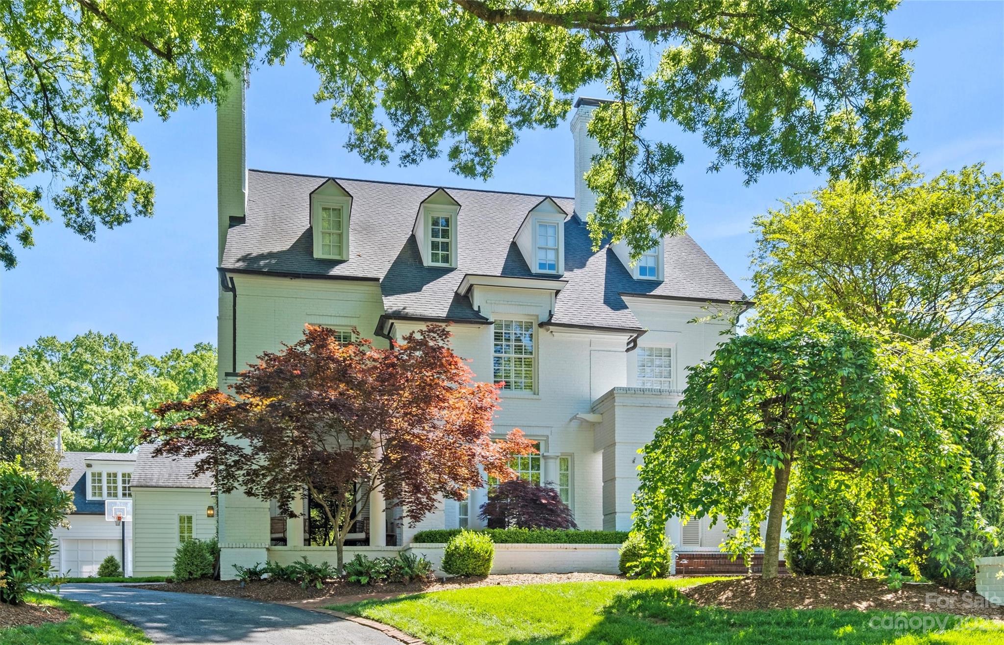 811 Colville Road Charlotte, NC 28207 - Photo 1 of 43 Gallery Image 1
