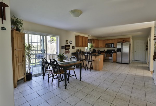 501 Oakham Road Barre, MA 01005 - Photo 7 of 25 a view of a dining room with furniture and a table