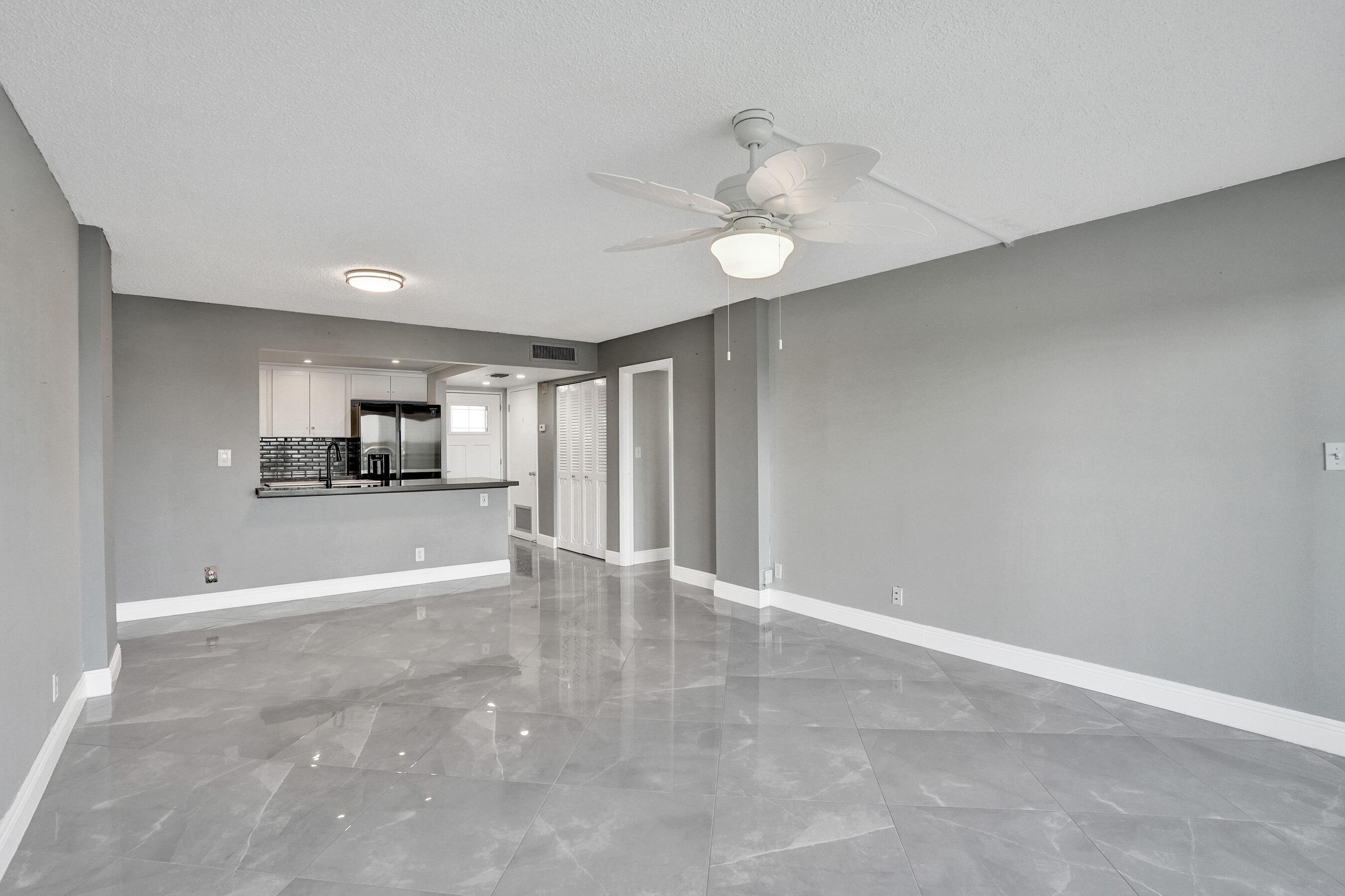 2611 North Riverside Drive, Unit 604 Pompano Beach, FL 33062 - Photo 12 of 72 DSC07824
