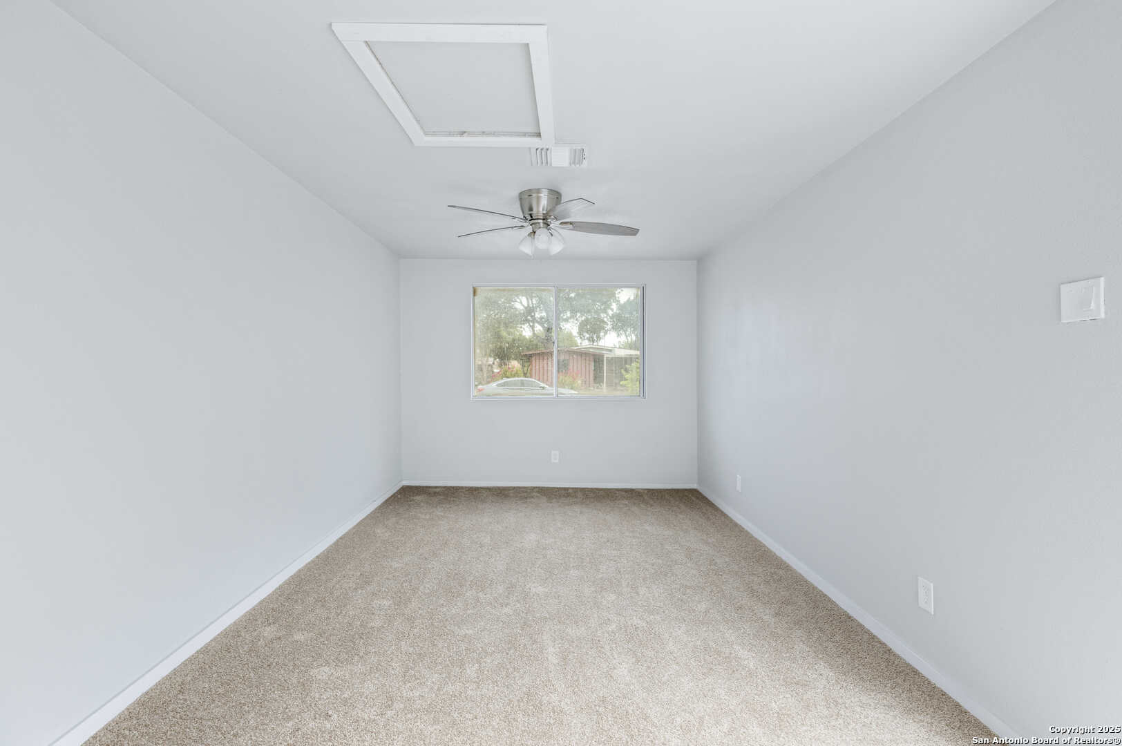 915 Dodic San Antonio, TX 78221 - Photo 12 of 22