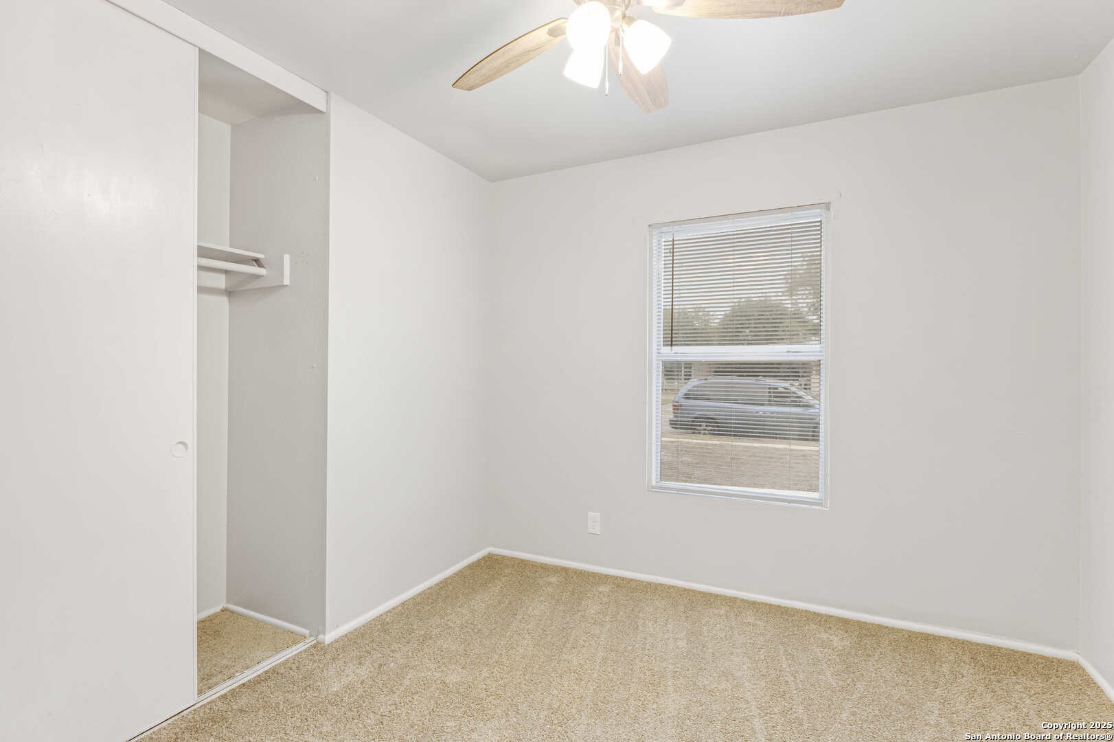 915 Dodic San Antonio, TX 78221 - Photo 13 of 22