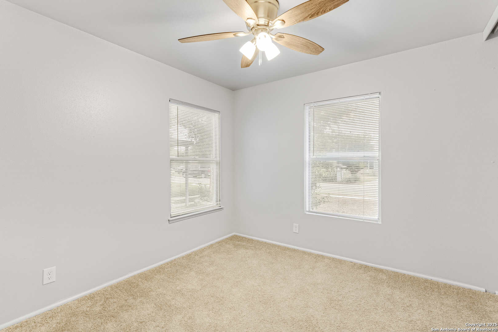 915 Dodic San Antonio, TX 78221 - Photo 16 of 22