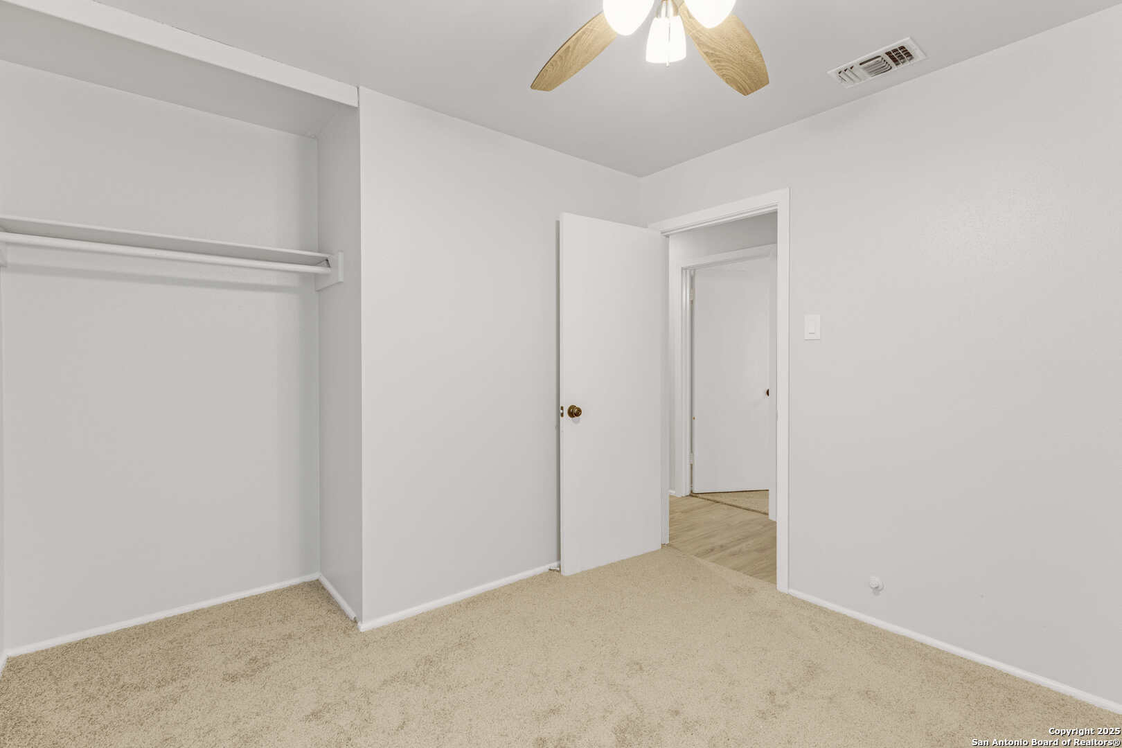 915 Dodic San Antonio, TX 78221 - Photo 17 of 22