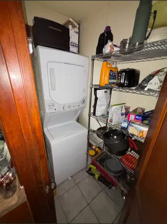 $2,395 | 3352 South Lituanica Avenue, Unit 1, Chicago, IL 60608