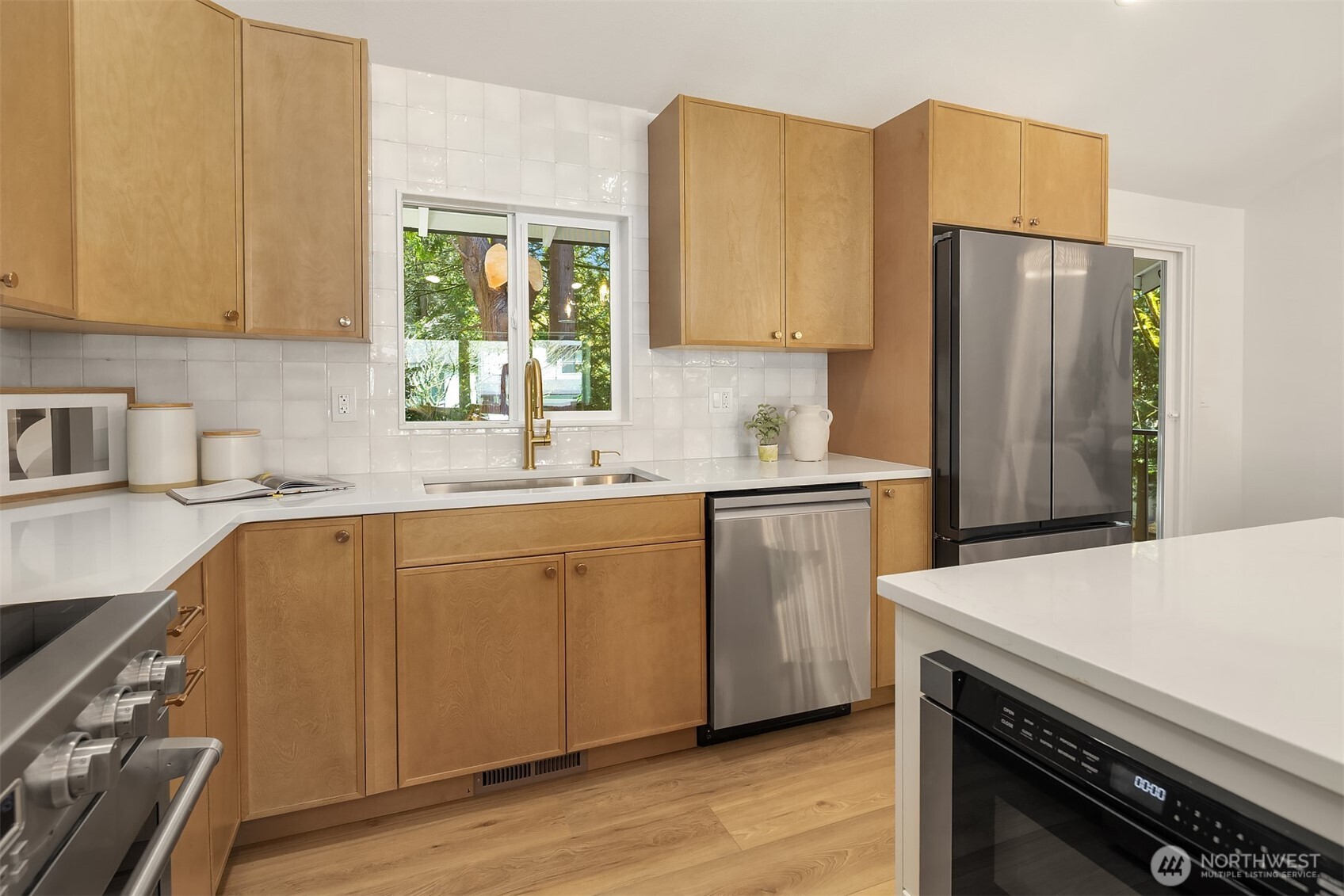 8820 194th Street Southwest Edmonds, WA 98026 - Photo 14 of 40