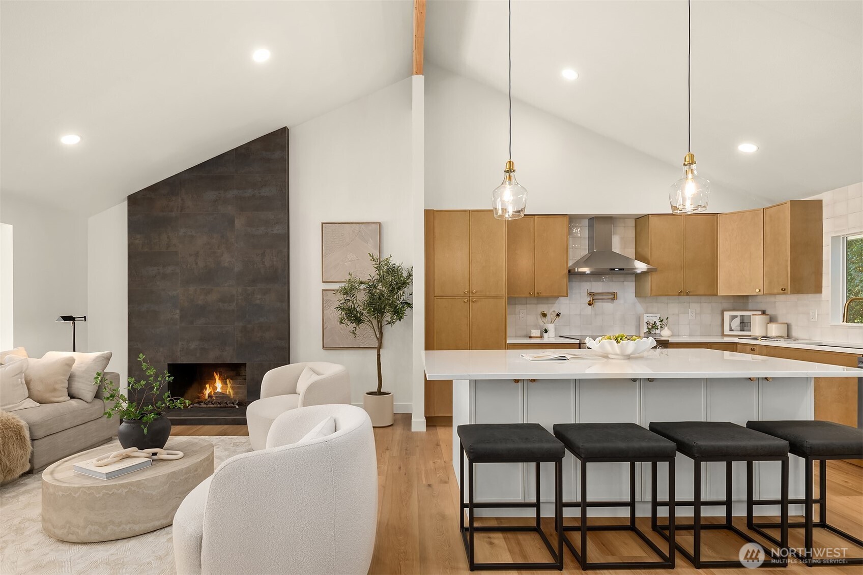 8820 194th Street Southwest Edmonds, WA 98026 - Photo 6 of 40