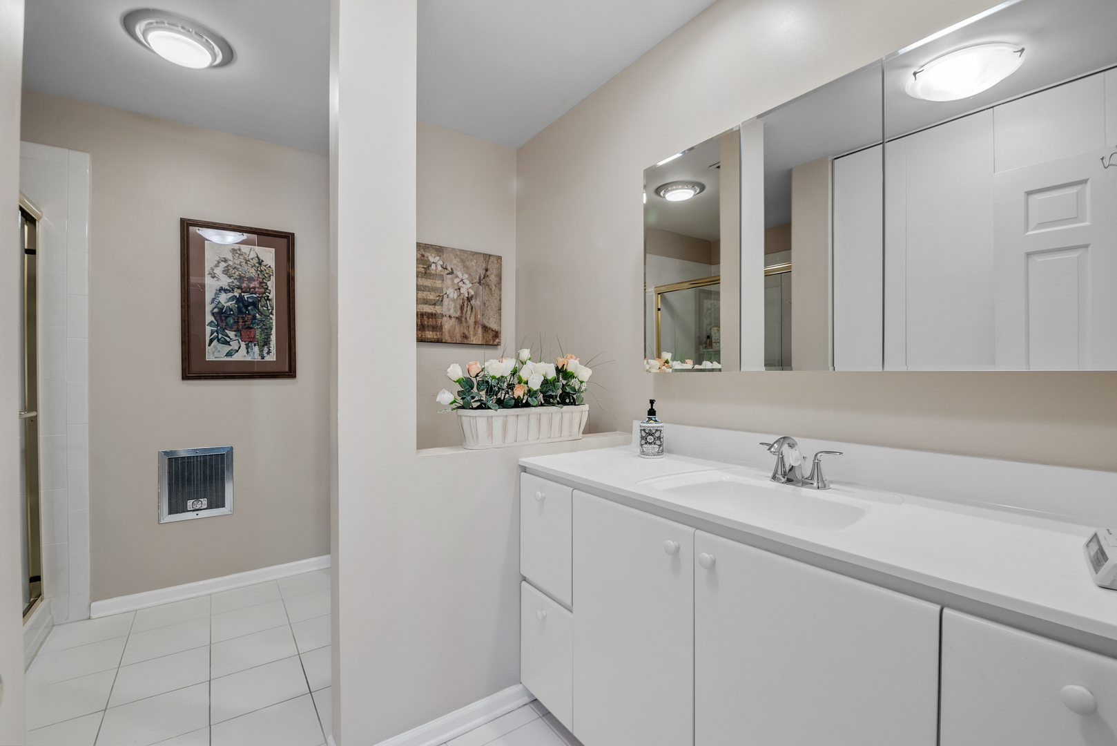 3950 Dundee Road, Unit 202 Northbrook, IL 60062 - Photo 12 of 18 Gallery Image 12