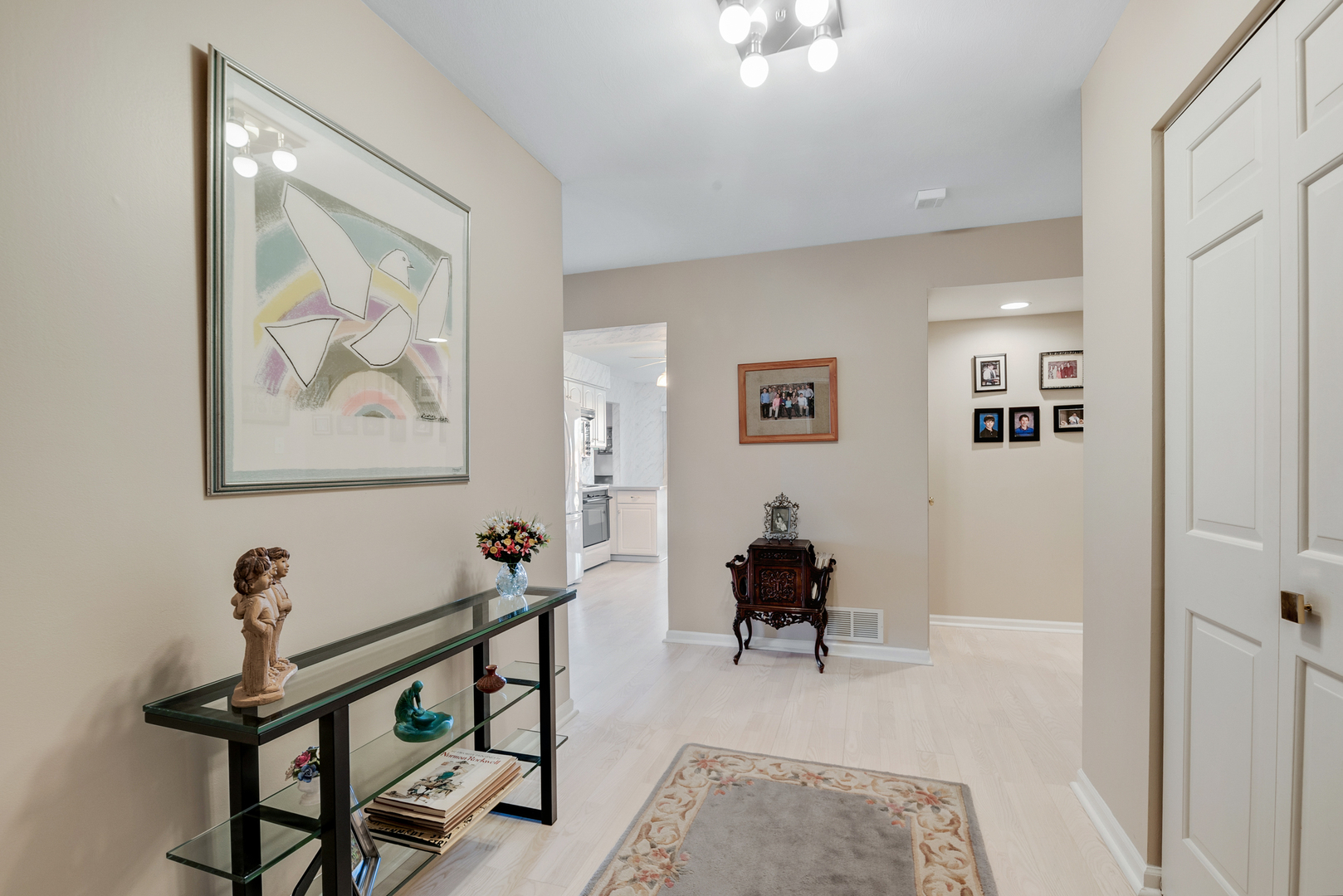 3950 Dundee Road, Unit 202 Northbrook, IL 60062 - Photo 2 of 18 Gallery Image 2