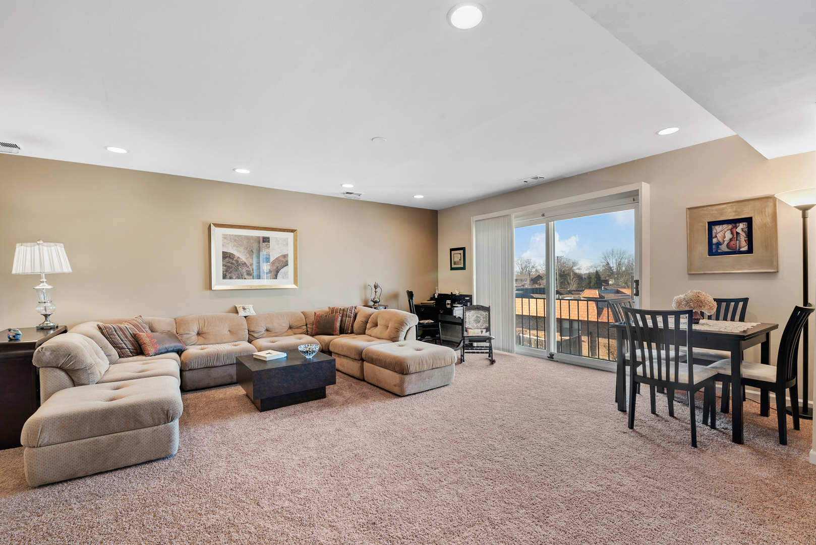 3950 Dundee Road, Unit 202 Northbrook, IL 60062 - Photo 3 of 18 Gallery Image 3