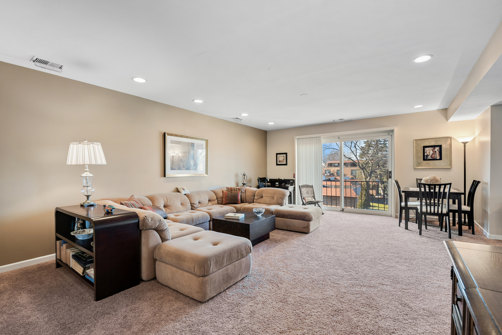 3950 Dundee Road, Unit 202 Northbrook, IL 60062 - Photo 4 of 18 Gallery Image 4