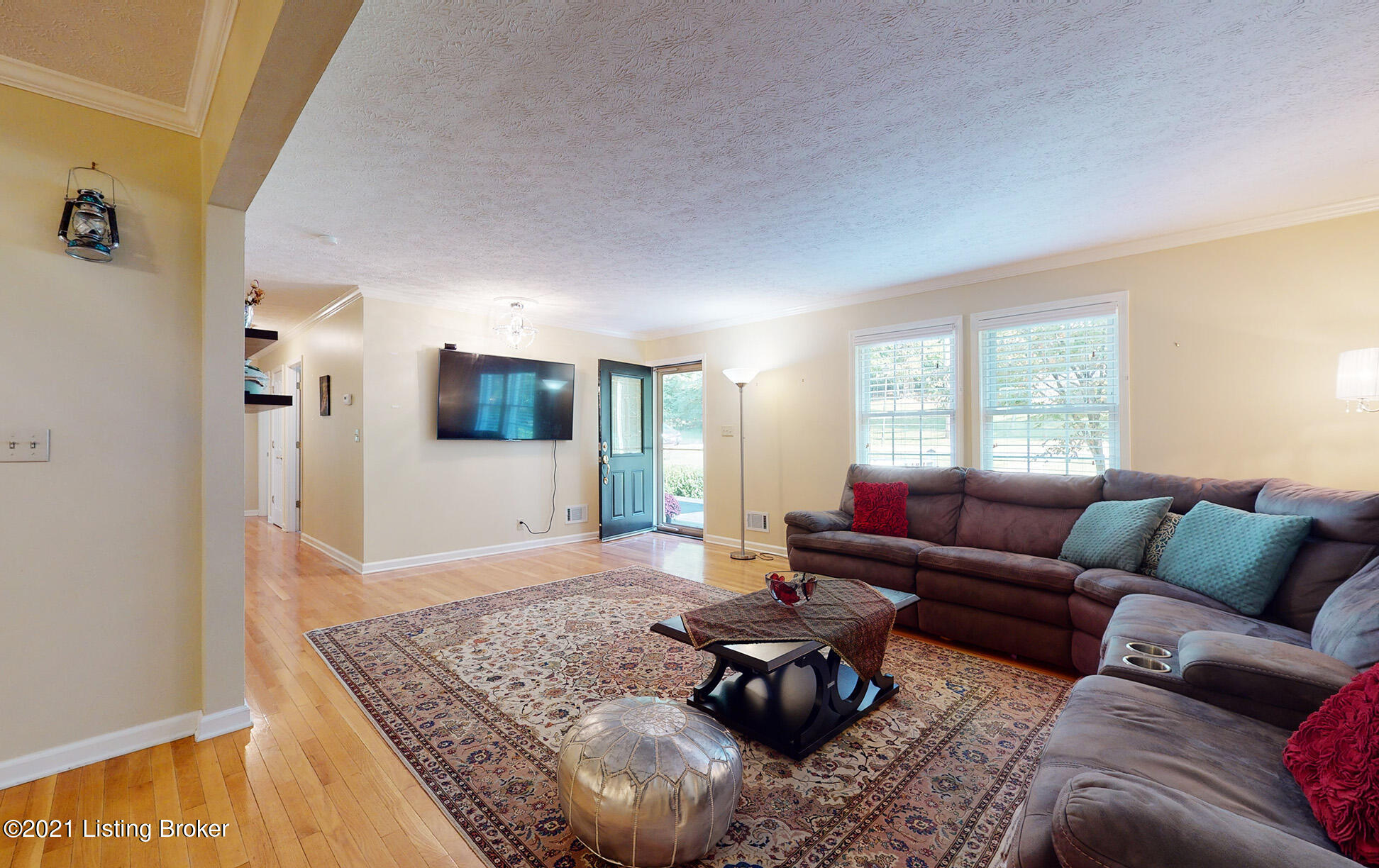 13201 Creekview Road Prospect, KY 40059 - Photo 9 of 61 13201-Creekview-Rd-20211004_009