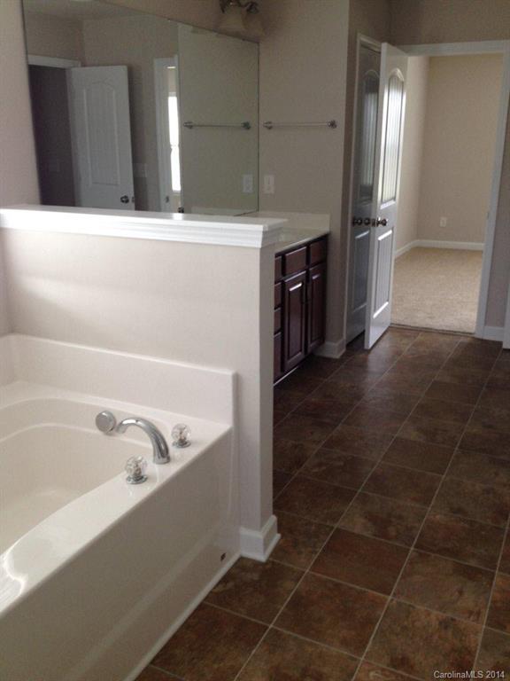 4231 Bright Road Charlotte, NC 28214 - Photo 8 of 12 Gallery Image 8