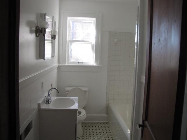 2502 Weaver Road Southwest Roanoke, VA 24015 - Photo 5 of 16 IMG_4368