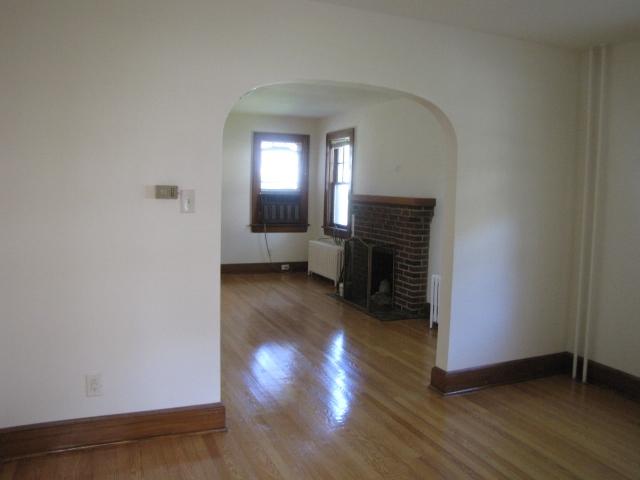 2502 Weaver Road Southwest Roanoke, VA 24015 - Photo 8 of 16 IMG_4371