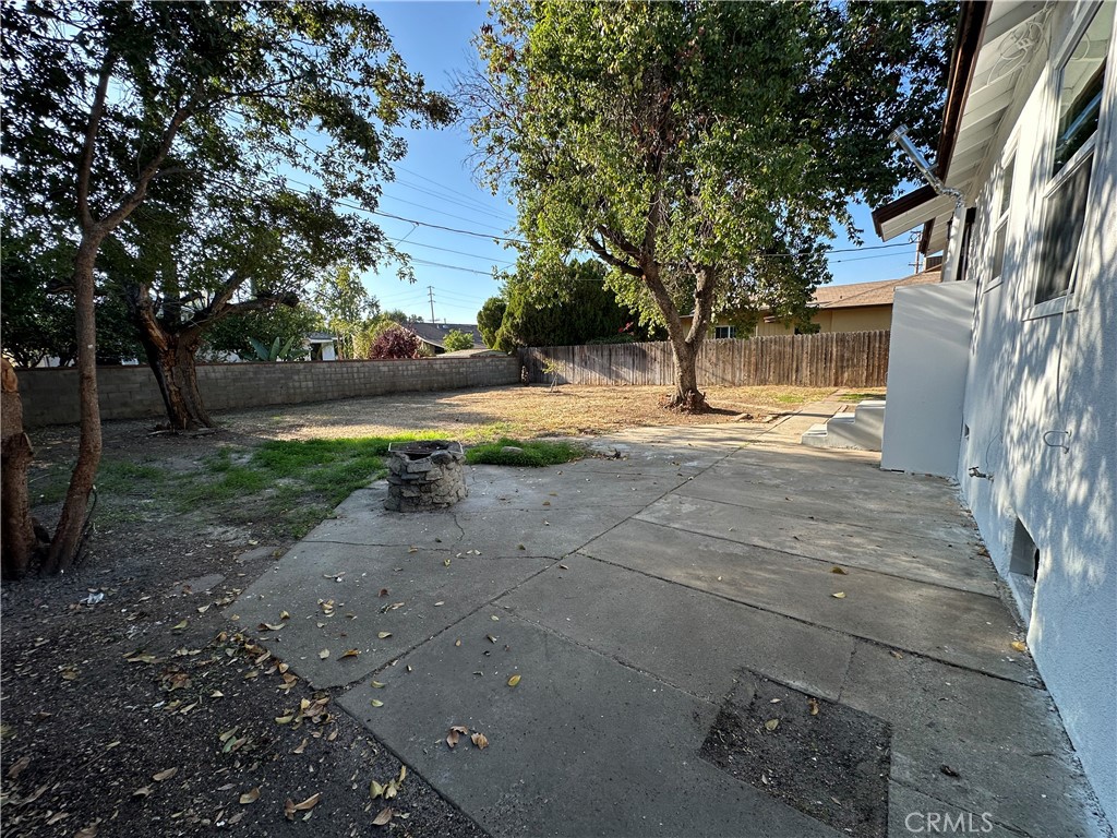 4364 Vía San Luis Riverside, CA 92504 - Photo 22 of 23 a view of a yard with plants and trees