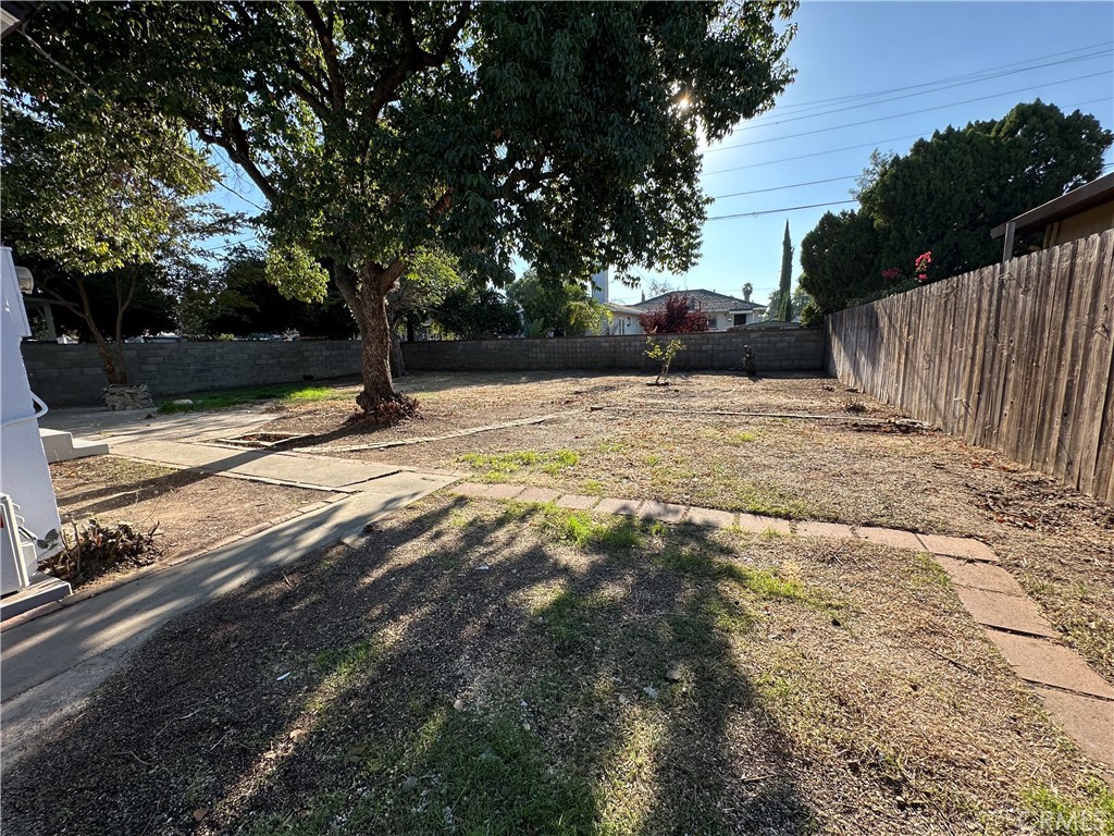 4364 Vía San Luis Riverside, CA 92504 - Photo 23 of 23 a view of yard with trees