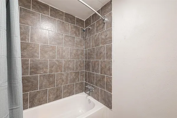 $1,300 | 2601 Marilee Lane, Unit 3, Houston, TX 77057